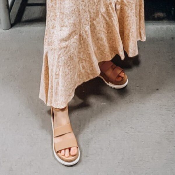 Women's thick-soled hemp rope straw sandals - Image 4