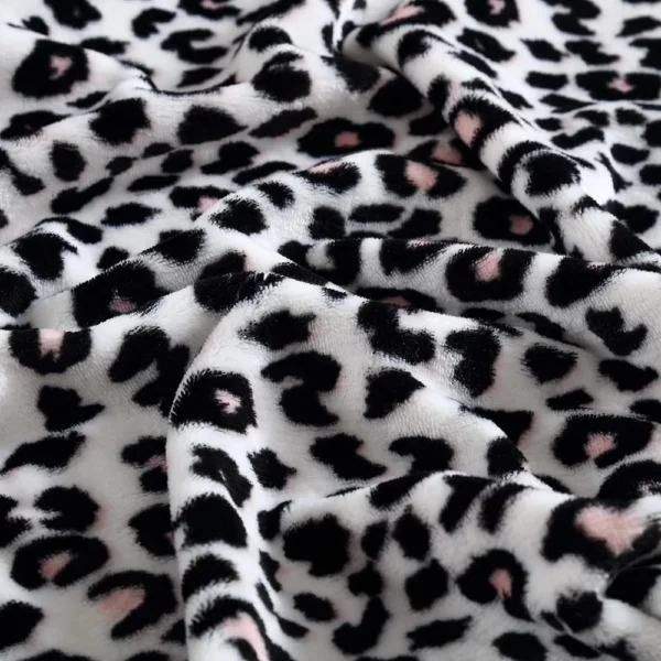 Ultra Soft Cozy Leopard Fleece Blanket Lightweight Oversized Plush Bedding Perfect Couch Bed Winter Decor - Image 4