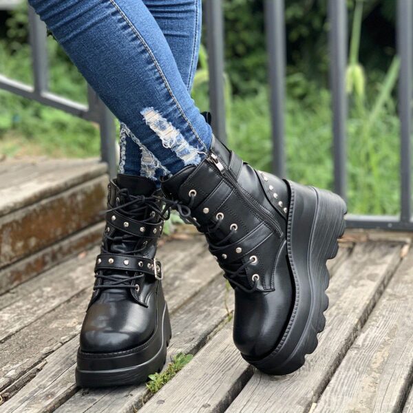 Women'S Solid Color Chelsea Booties